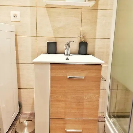 Sleep In - Parking - Centre Apartman