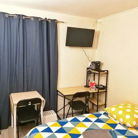 Sleep In - Parking - Centre